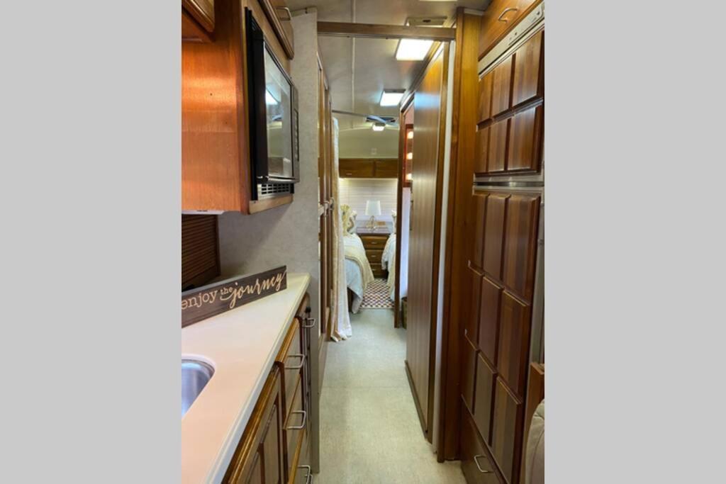 Beautiful Airstream, Beaufort Sc-Enjoy The Journey Exterior foto